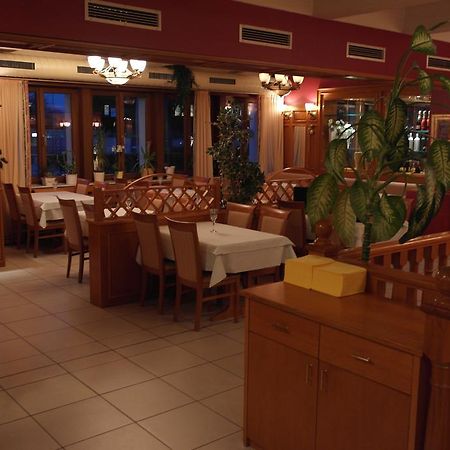 Hotel Jahnhaus Langenfeld  Ngoại thất bức ảnh