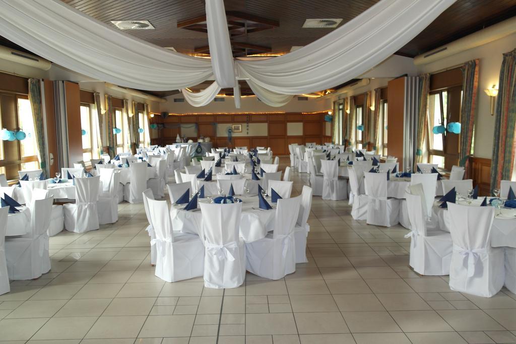 Hotel Jahnhaus Langenfeld  Ngoại thất bức ảnh